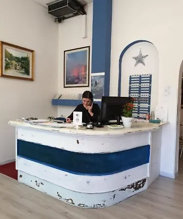 Hotel Centrale 3* ארקליאה מארה