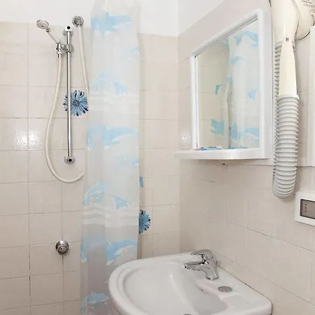 מלון Hotel Centrale ארקליאה מארה