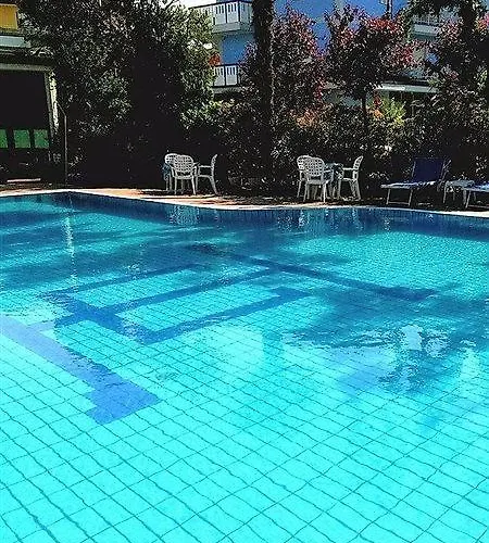 Hotel Centrale فندق 3*