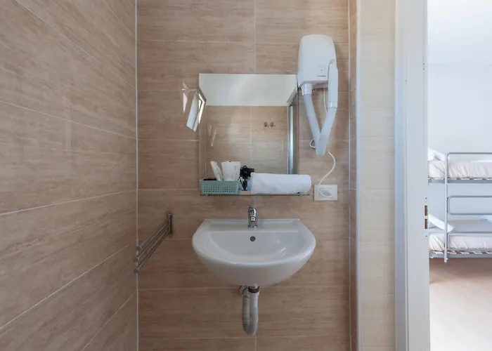 Hotel Centrale فندق