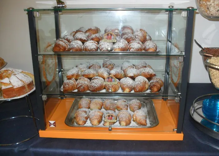 Hotel Centrale فندق ايراكليا ماري