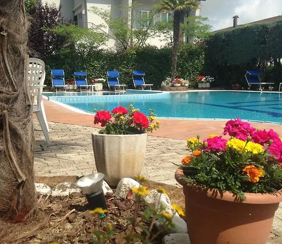 Hotel Centrale فندق