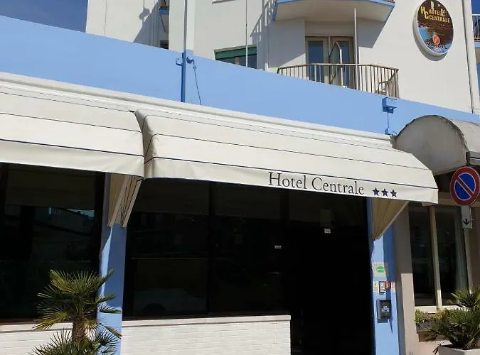 Hotel Centrale فندق ايراكليا ماري