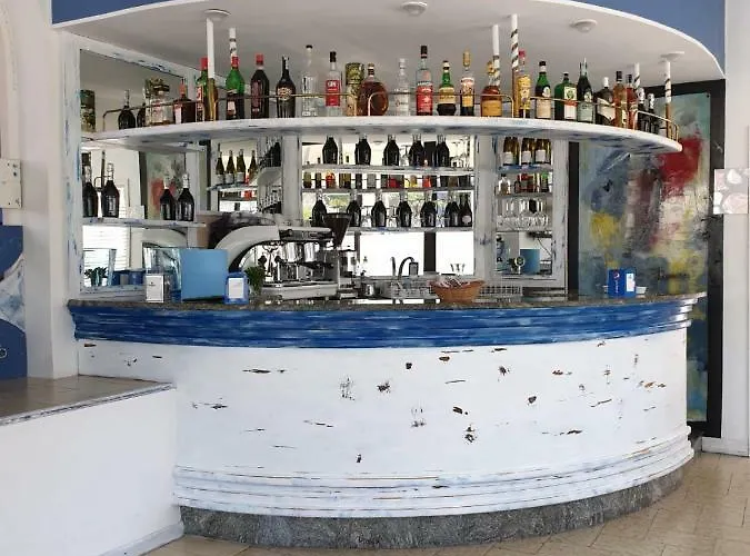 Hotel Centrale ايراكليا ماري