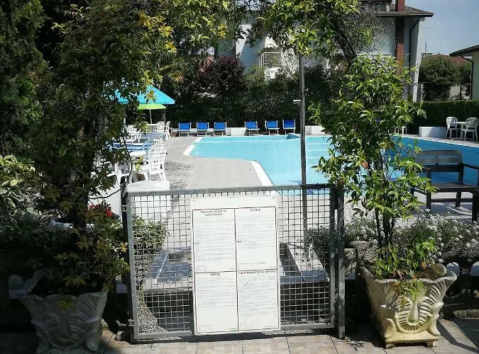 Hotel Centrale فندق 3*