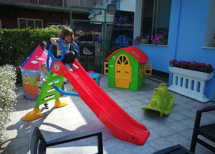 فندق Hotel Centrale 3*