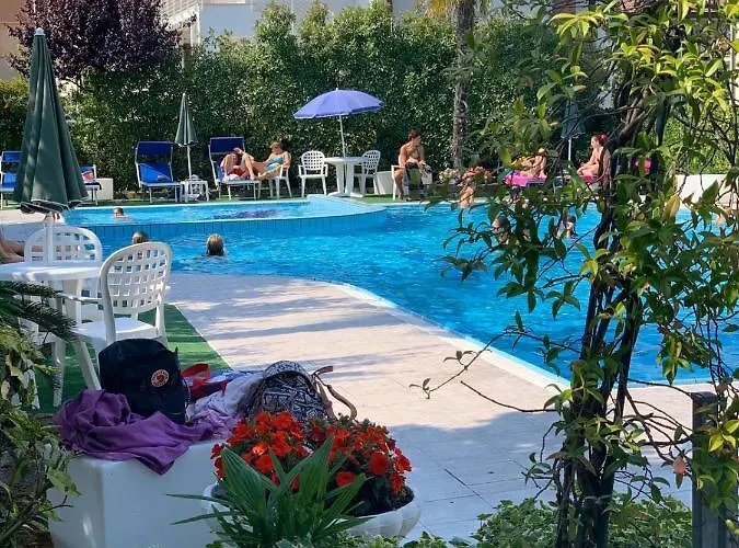 Hotel Centrale 3* ايراكليا ماري